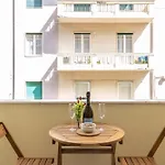 Quarzo. Modern Rooms
