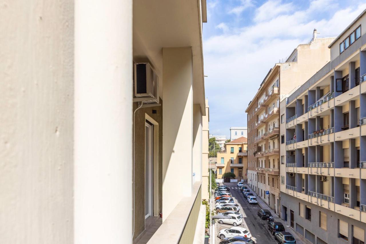 Quarzo. Modern Affittacamere Cagliari